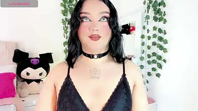 Snapshot of cattriona_muller chatting on 04-27-26, 05:05 cattriona muller online show from 04-27-26, 05:05