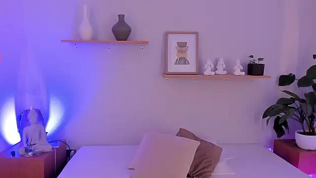 Snapshot of moll1e_ chatting on 03-05-25, 02:01 moll1e online show from 03-05-25, 02:01