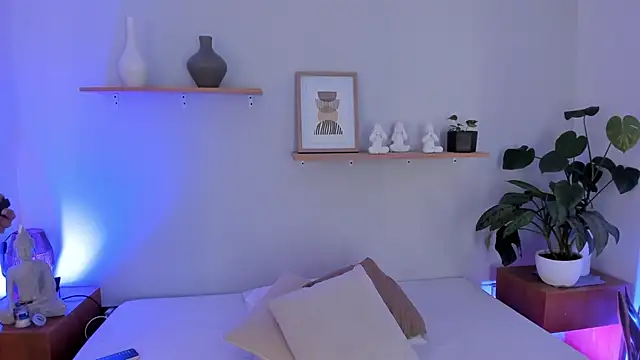 Snapshot of moll1e_ chatting on 03-09-25, 08:10 moll1e online show from 03-09-25, 08:10