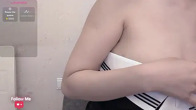 qiqi-- online show from 06-11-26, 06:00
