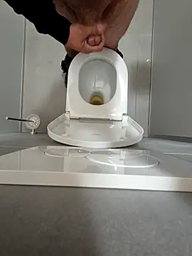 hangman9206 online show from 04-28-26, 08:41