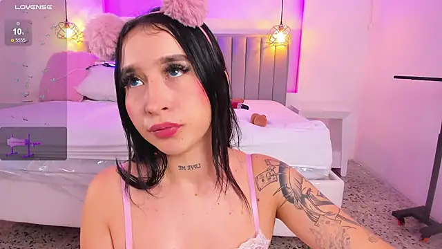 EriKlein online show from 02-19-25, 01:40