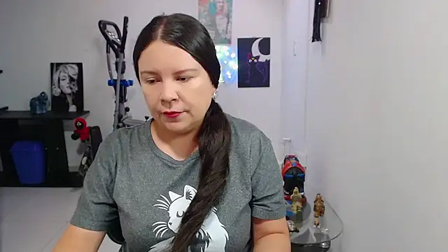 claryssa  online show from 06-05-26, 07:52