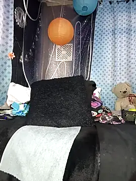 Snapshot of Horny_kaylee chatting on 12-14-25, 06:23 Horny kaylee online show from 12-14-25, 06:23