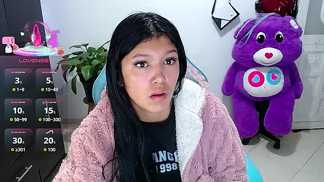 emily rosse04 online show from 04-17-26, 11:24