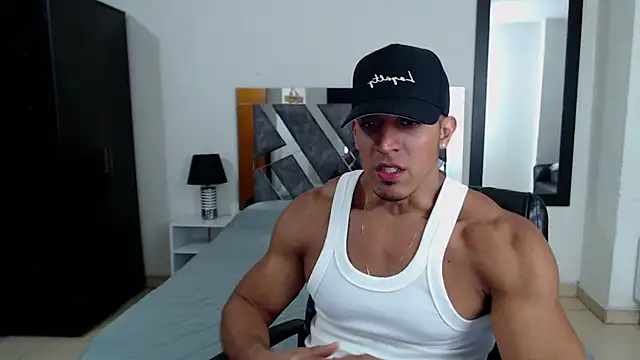 Frank heaven01 online show from 01-18-25, 04:04