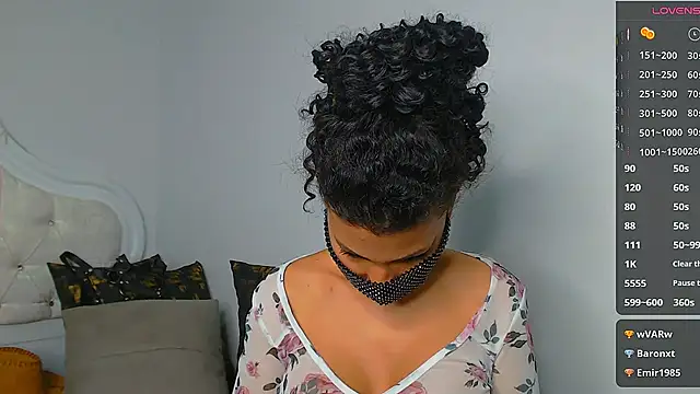 Turkish Latina online show from 12-19-24, 12:45