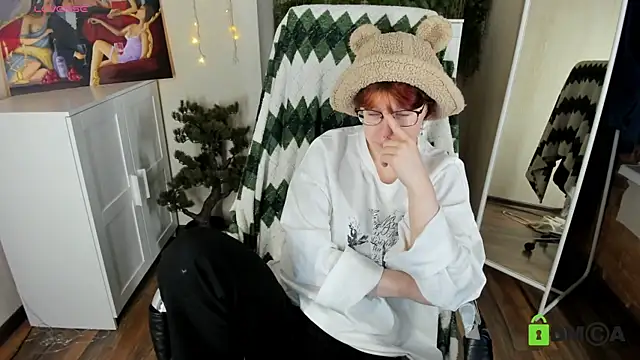 Melissa Wells online show from 11-22-25, 04:00