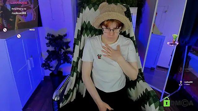 Melissa Wells online show from 11-28-25, 09:06