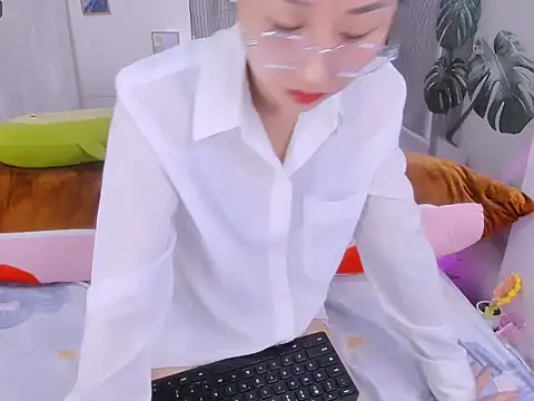 Ly   online show from 04-08-26, 03:39