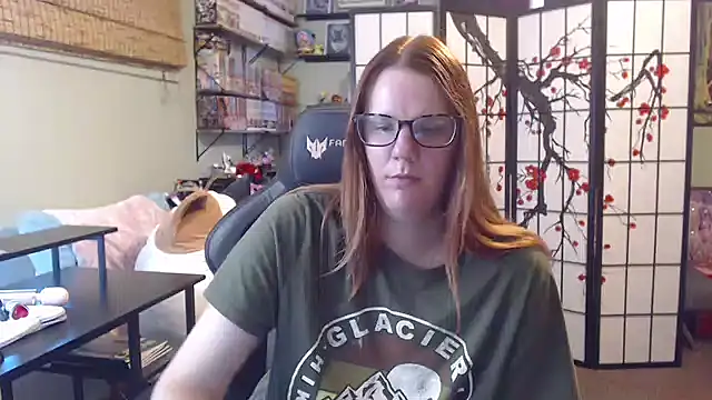 Sarahtineke online show from 07-11-26, 03:59