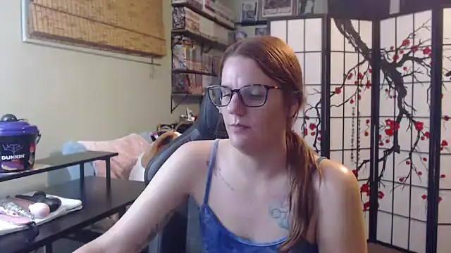 Sarahtineke online show from 07-27-26, 02:07