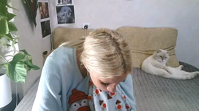 -GoldenGirl- online show from 10-22-25, 11:10