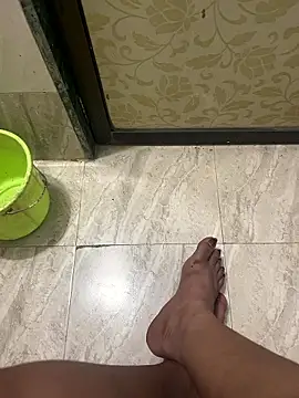 Snapshot of hitlar1026 chatting on 01-10-26, 08:43 hitlar1026 online show from 01-10-26, 08:43