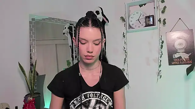 Snapshot of Emperatriiz chatting on 01-31-25, 10:10 Emperatriiz online show from 01-31-25, 10:10