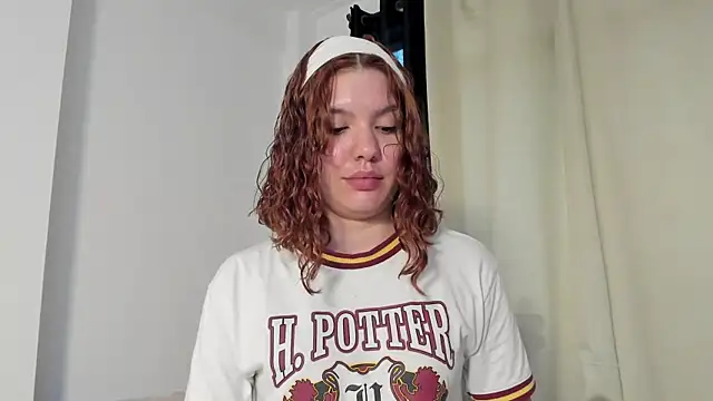 Snapshot of Emperatriiz chatting on 02-13-26, 08:05 Emperatriiz online show from 02-13-26, 08:05