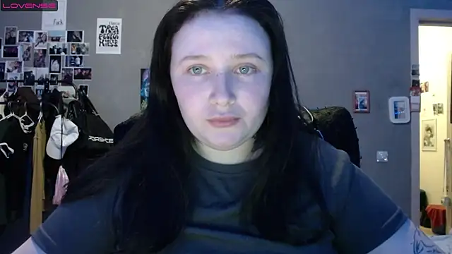 Light Luna online show from 04-11-26, 03:27