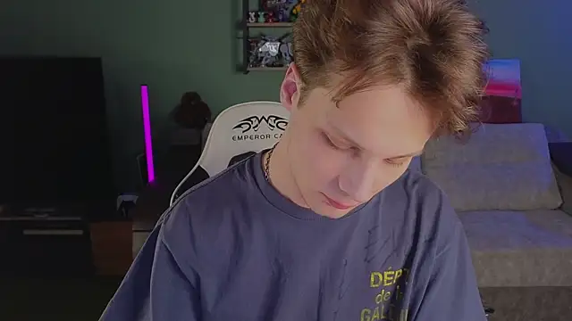 TeddyLiLboy online show from 04-05-26, 07:11