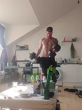 Snapshot of eltoulou chatting on 03-20-25, 01:48 eltoulou online show from 03-20-25, 01:48