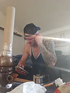 Snapshot of eltoulou chatting on 12-15-25, 12:53 eltoulou online show from 12-15-25, 12:53