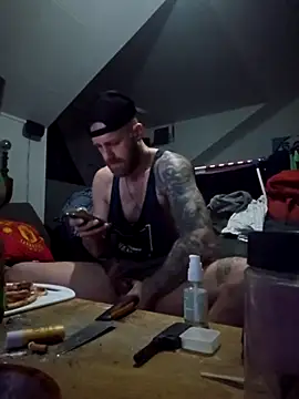 Snapshot of eltoulou chatting on 01-31-26, 10:19 eltoulou online show from 01-31-26, 10:19