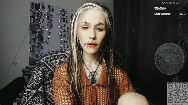 Snapshot of say_mary chatting on 07-22-26, 04:32 say mary online show from 07-22-26, 04:32