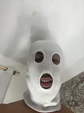 Snapshot of Alex_Teau chatting on 01-25-25, 06:23 Alex Teau online show from 01-25-25, 06:23