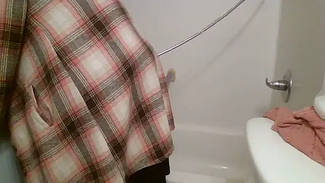 Snapshot of BeckiTooSweet chatting on 10-22-25, 09:31 BeckiTooSweet online show from 10-22-25, 09:31