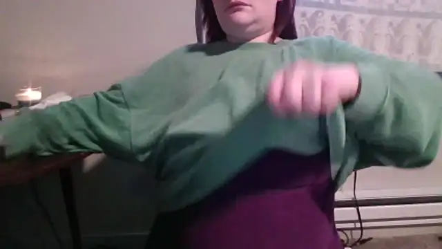 Snapshot of BeckiTooSweet chatting on 06-04-26, 10:27 BeckiTooSweet online show from 06-04-26, 10:27