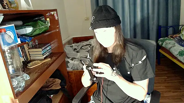 EvaMiron online show from 03-10-25, 03:41