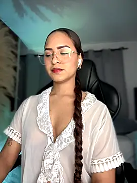 Snapshot of gretta_kler1 chatting on 11-20-25, 09:47 gretta kler1 online show from 11-20-25, 09:47