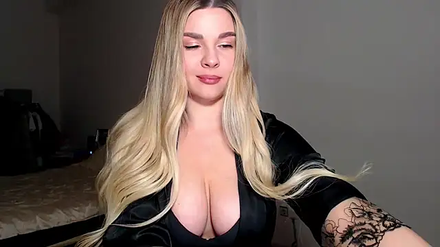 Snapshot of MiaMurMur chatting on 02-13-26, 01:51 MiaMurMur online show from 02-13-26, 01:51