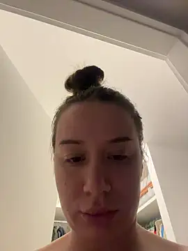 deliaroyal online show from 11-15-25, 03:30