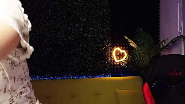 KristiRosee online show from 12-20-24, 01:47