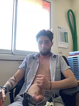 GuillaumebeauZizi online show from 04-25-26, 02:58