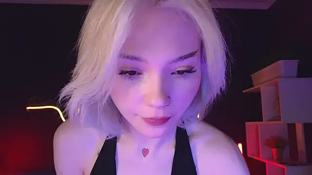 Snapshot of SandraBoyl chatting on 01-16-25, 01:16 SandraBoyl online show from 01-16-25, 01:16