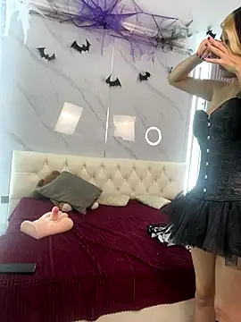 Little Cuttie  online show from 10-18-25, 05:54