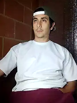 Snapshot of Rejy1992 chatting on 01-24-25, 01:13 Rejy1992 online show from 01-24-25, 01:13