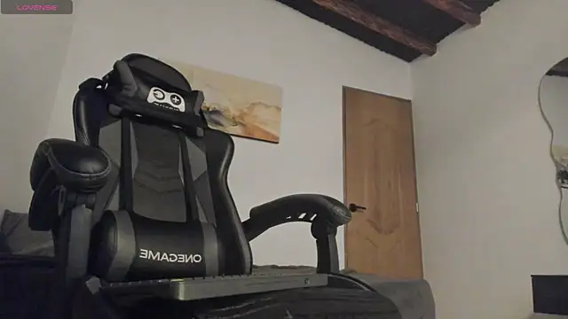 LucianSinclair online show from 06-10-26, 01:50