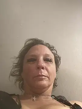 Everlyrose27 online show from 01-11-25, 07:27