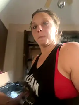 Everlyrose27 online show from 09-29-25, 05:51