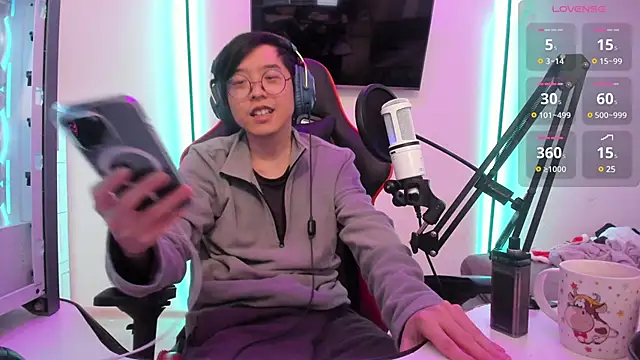 wexlee7 online show from 12-19-24, 01:18