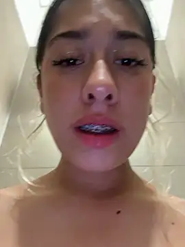 Snapshot of Enyeld_ruru chatting on 02-06-26, 02:09 Enyeld ruru online show from 02-06-26, 02:09