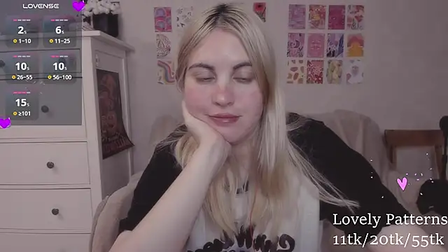 Snapshot of pawpaws chatting on 12-04-24, 03:43 pawpaws online show from 12-04-24, 03:43