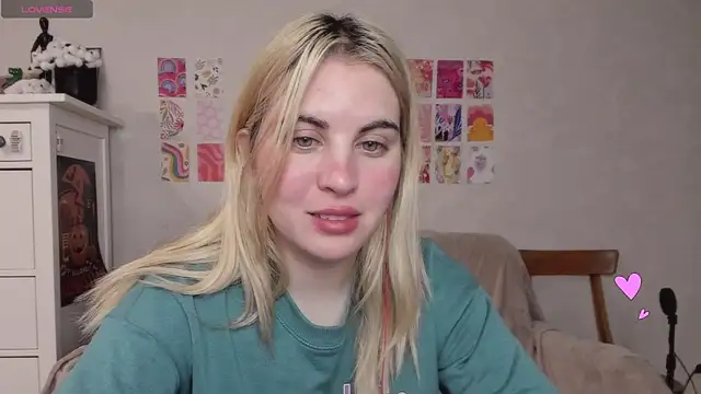 Snapshot of pawpaws chatting on 12-22-24, 11:22 pawpaws online show from 12-22-24, 11:22