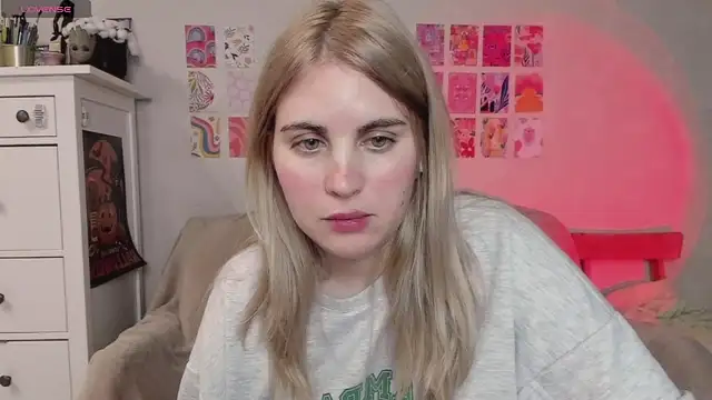 Snapshot of pawpaws chatting on 01-14-25, 11:20 pawpaws online show from 01-14-25, 11:20