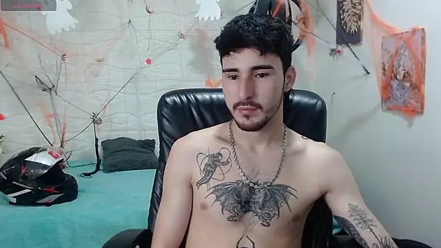 Snapshot of DmitriSanders chatting on 12-07-24, 12:30 DmitriSanders online show from 12-07-24, 12:30