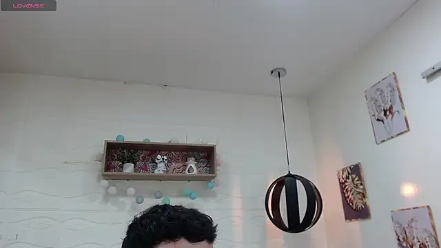 Snapshot of DmitriSanders chatting on 02-10-25, 08:42 DmitriSanders online show from 02-10-25, 08:42