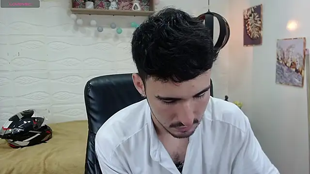 Snapshot of DmitriSanders chatting on 02-11-25, 02:46 DmitriSanders online show from 02-11-25, 02:46