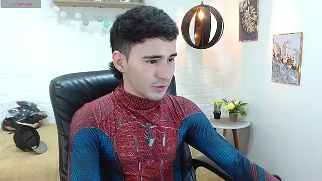 Snapshot of DmitriSanders chatting on 03-13-25, 12:27 DmitriSanders online show from 03-13-25, 12:27